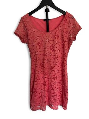 Tiana B. Coral Floral Lace Scoop Neck Mini Dress